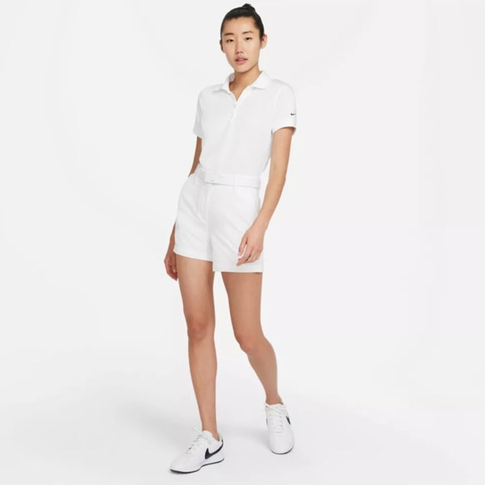 Nike Women’s Size XL White Dri Fit Victory 5” Golf Shorts NWT Flaws